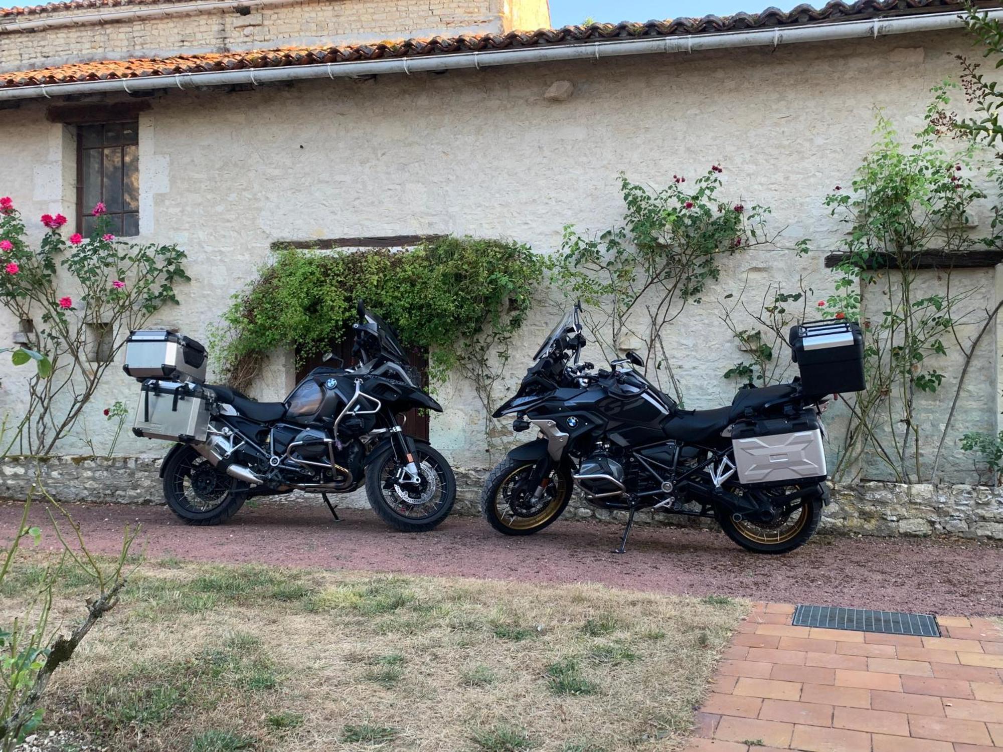 The Cool Lounge A Coulonges - Charente Bed & Breakfast Luaran gambar