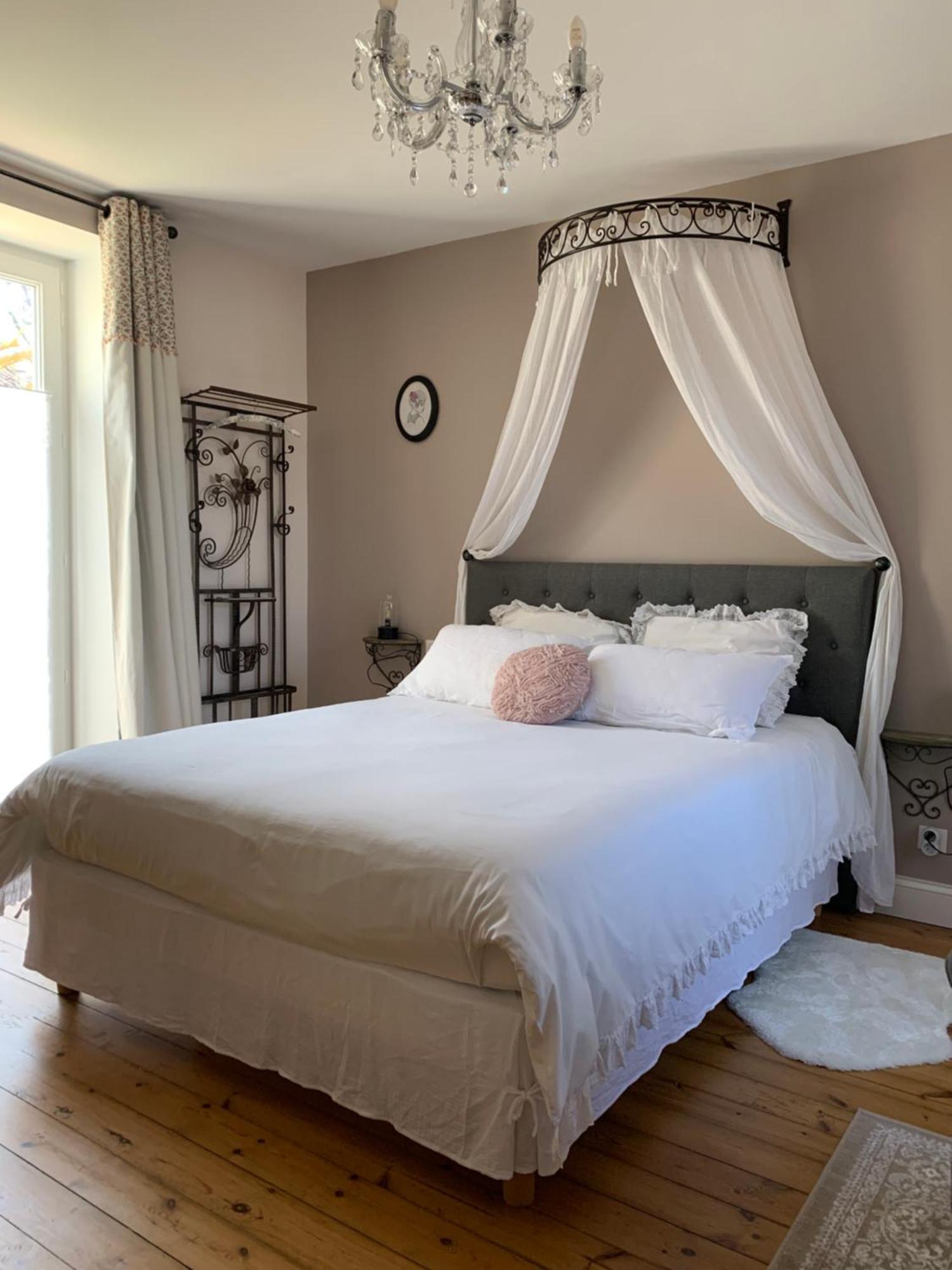 The Cool Lounge A Coulonges - Charente Bed & Breakfast Luaran gambar
