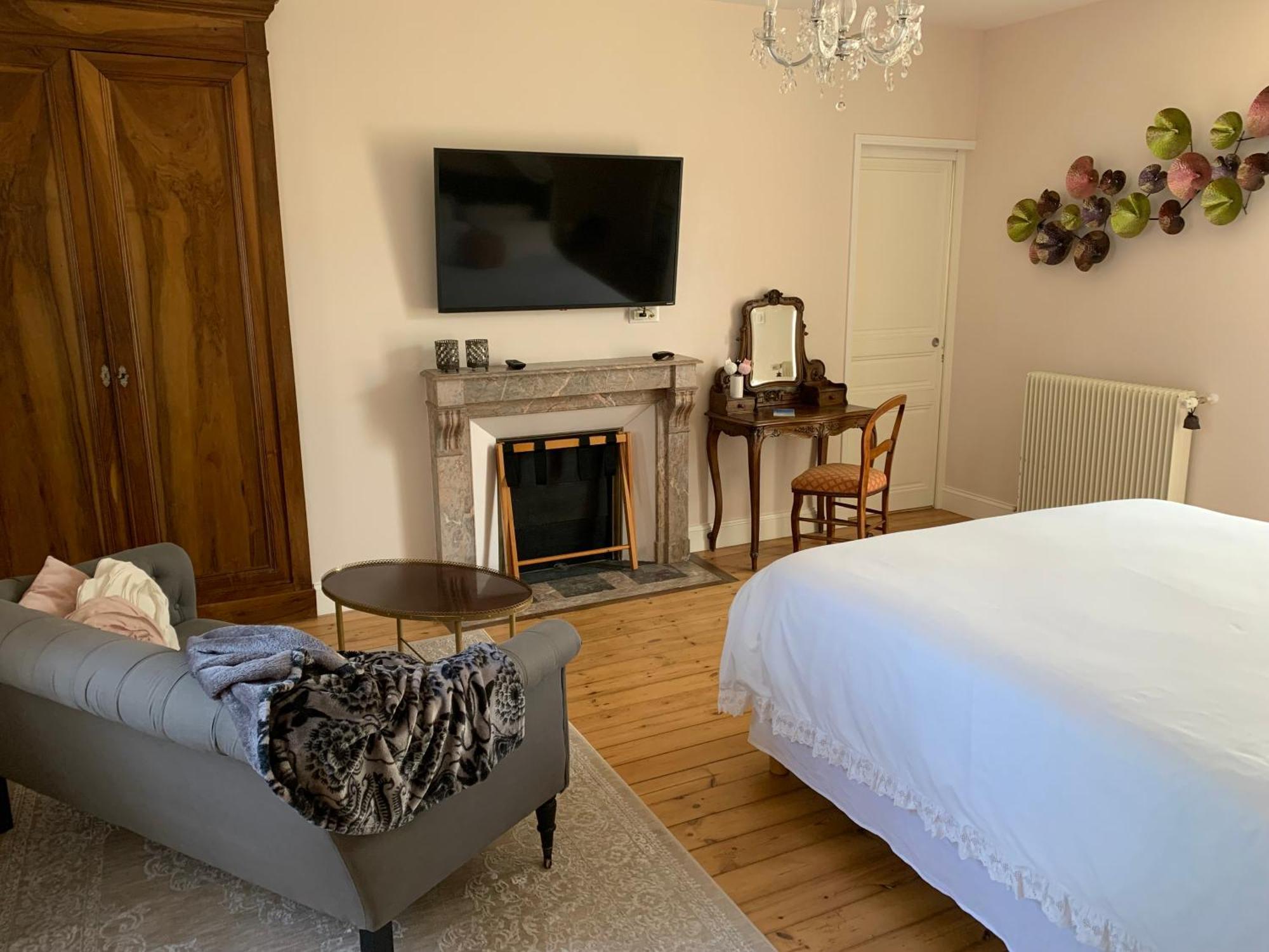 The Cool Lounge A Coulonges - Charente Bed & Breakfast Luaran gambar