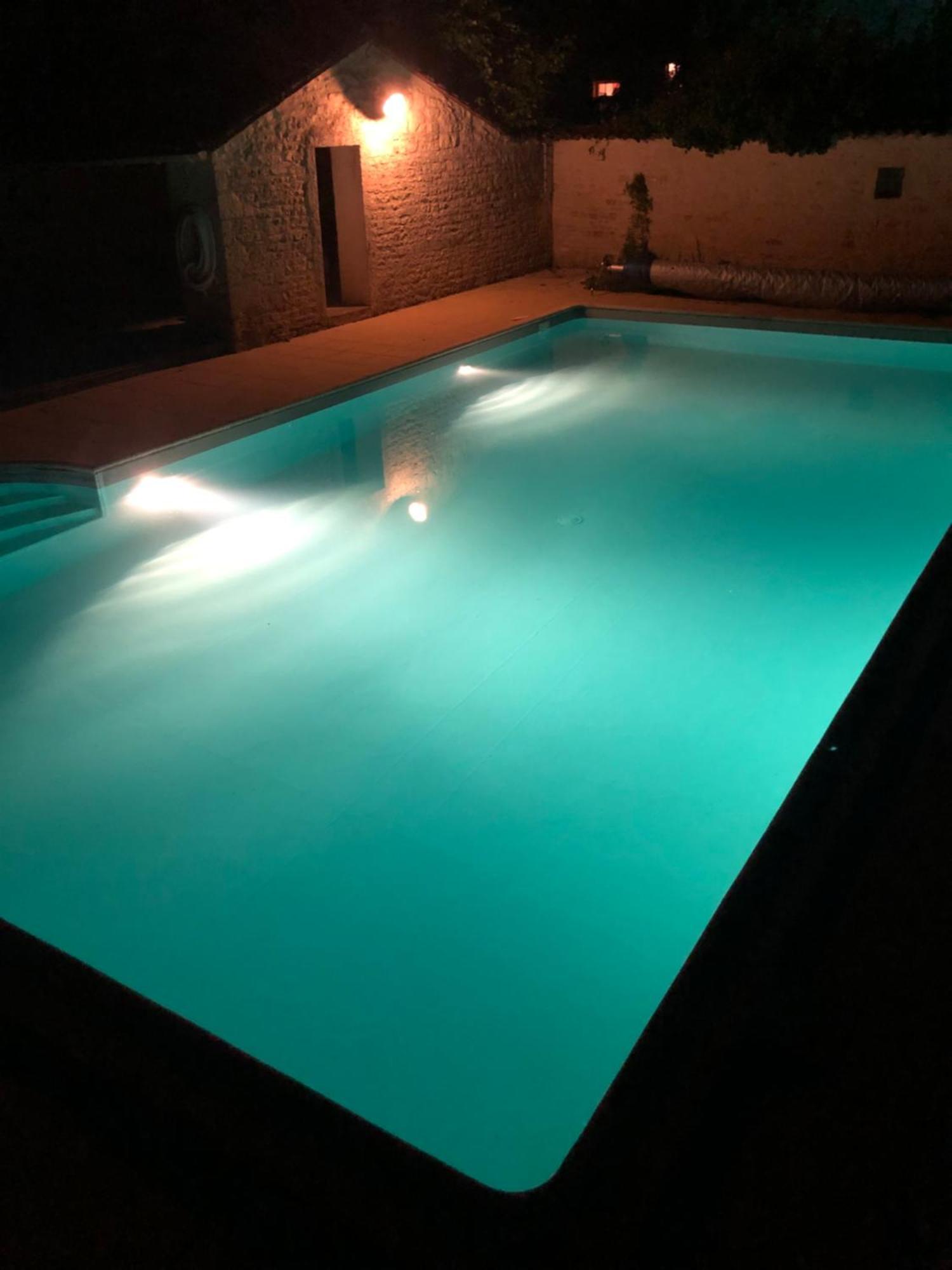 The Cool Lounge A Coulonges - Charente Bed & Breakfast Luaran gambar