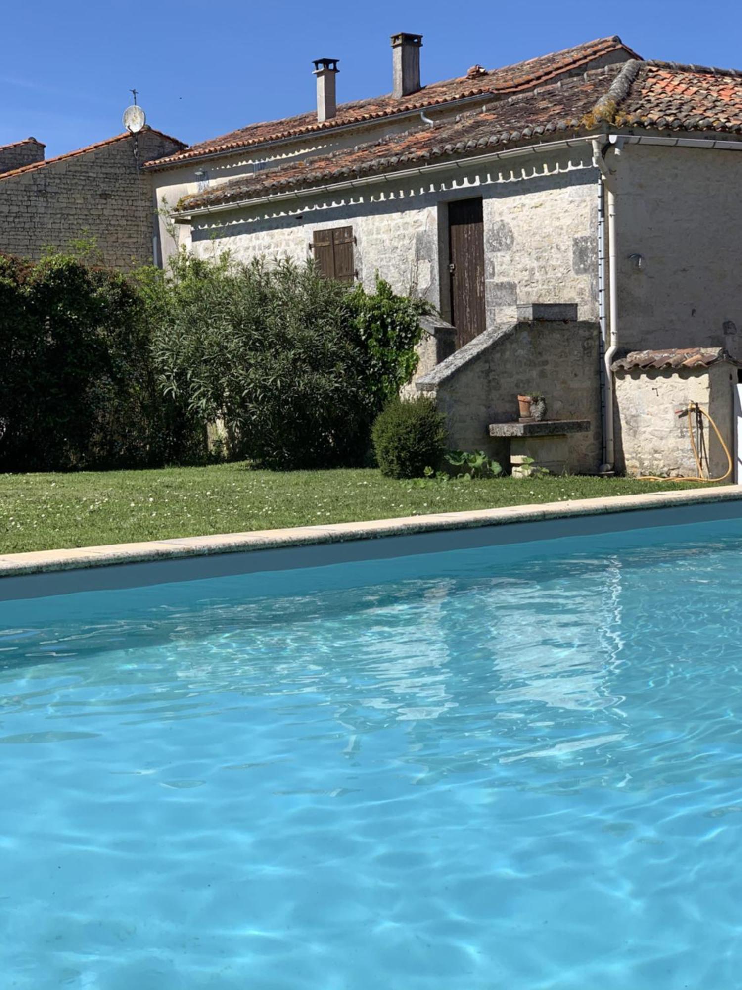 The Cool Lounge A Coulonges - Charente Bed & Breakfast Luaran gambar